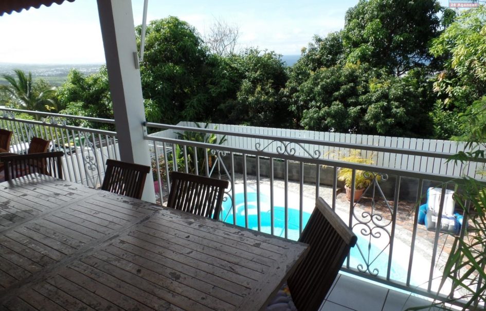Grande villa F5 avec piscine, Etang Salé Grande villa F5 avec piscine, Etang Salé