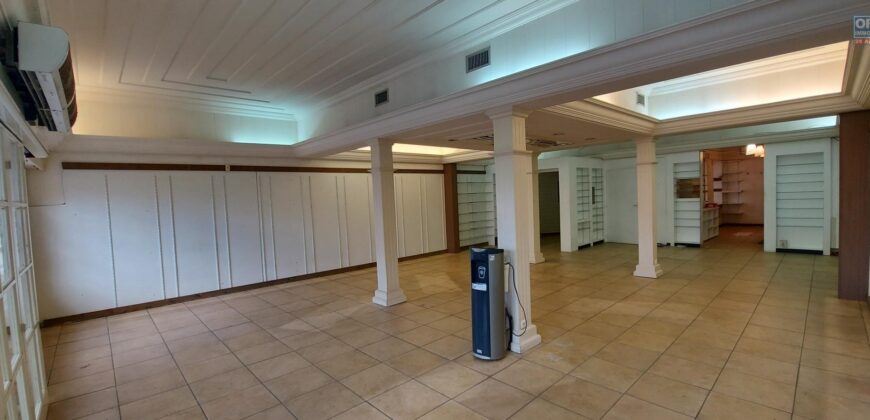 Ensemble immobilier bien situé, Saint Joseph