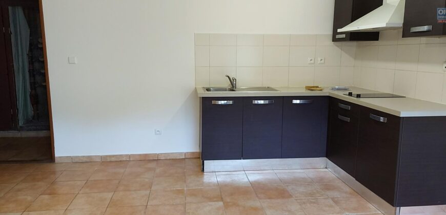 Sympathique appartement F2,  Sainte Clotilde