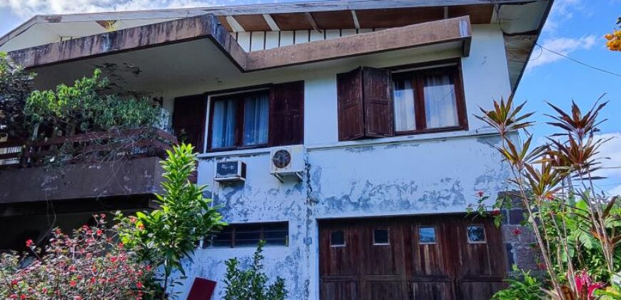 Maison F4 de 150 m2 sur 850 m2 de terrain, Saint Louis
