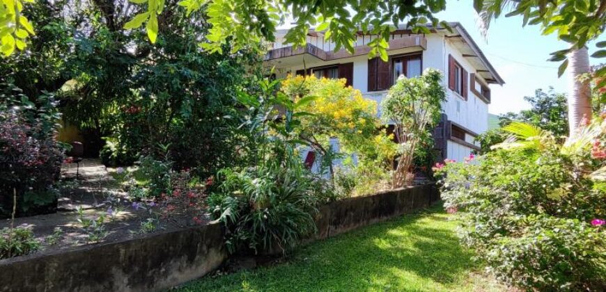 Maison F4 de 150 m2 sur 850 m2 de terrain, Saint Louis