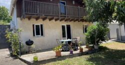 Deux maisons de type F8 + un F3, Etang Salé