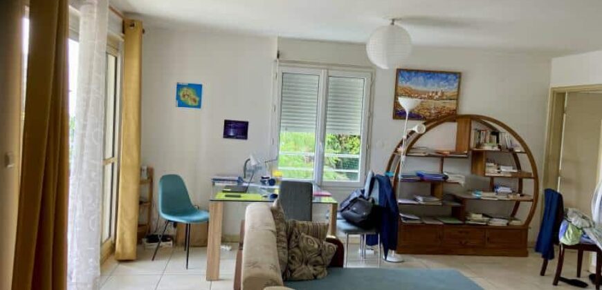 Lumineux appartement en plein centre-ville, Tampon