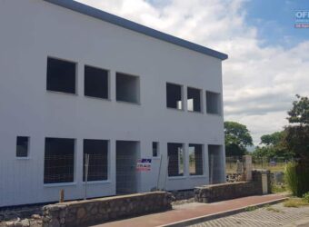Local commercial de 100 m2, Etang Salé