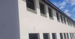 Local commercial de 100 m2, Etang Salé