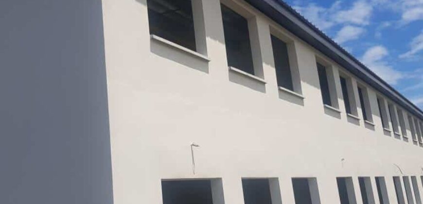 Local commercial de 100 m2, Etang Salé