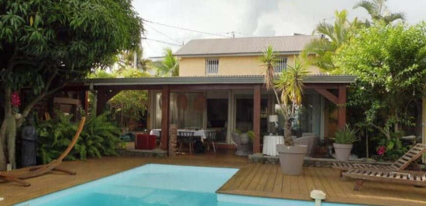 Superbe villa de 170 m2 sur 1000 m2 de jardin, Avirons