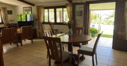 Somptueuse villa vue sur mer avec piscine, Entre deux