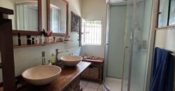 Somptueuse villa vue sur mer avec piscine, Entre deux