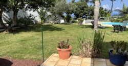 Somptueuse villa vue sur mer avec piscine, Entre deux