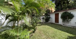 Somptueuse villa vue sur mer avec piscine, Entre deux