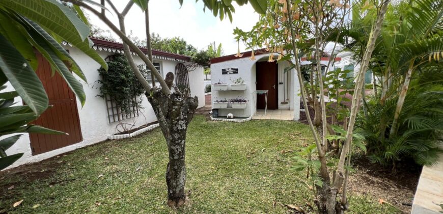 Somptueuse villa vue sur mer avec piscine, Entre deux