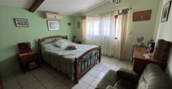 Somptueuse villa vue sur mer avec piscine, Entre deux