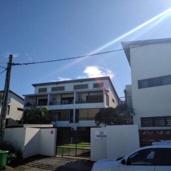 Appartement T2/3 avec vue sur mer, Saint-Pierre