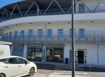 Local commercial avec vue mer et parking, Saint-Joseph