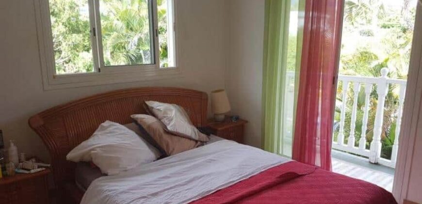 Villa de type F4 avec un beau jardin, Tampon