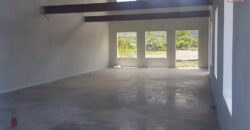 Local commercial de 100M2 avec vue montagne , Etang-Salé