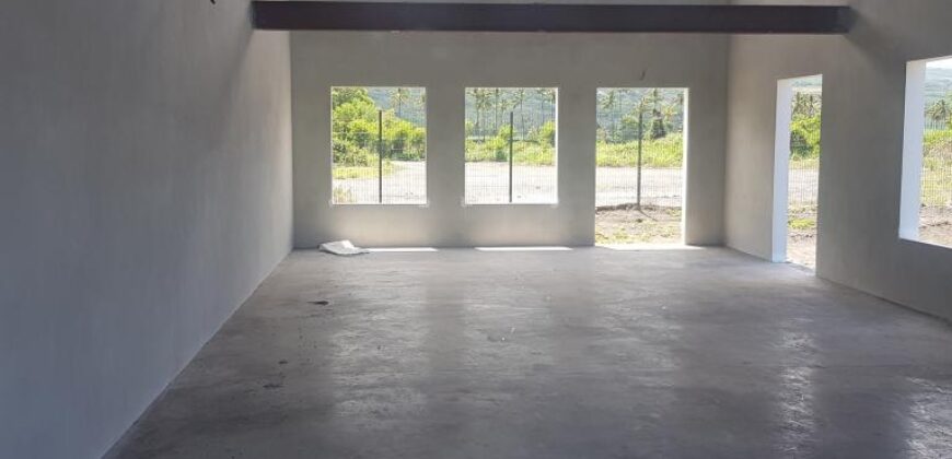 Local commercial de 100M2 avec vue montagne , Etang-Salé
