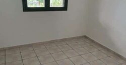 À louer : Villa T4 rénovée avec jardin clôturé à Saint-Benoit