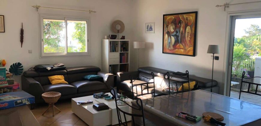 Grande maison de 142m2 de plein pieds La montagne à Saint Dénis