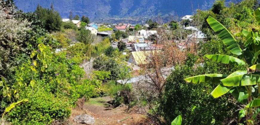 Maison F5 de 120 m2 à rénover avec un superbe vue sur Cilaos