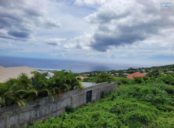 A vendre une villa de 110 m²  offrant une magnifique vue sur l’océan aux Avirons
