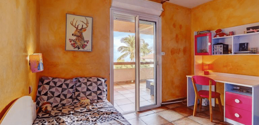 A vendre une superbe villa de 160 m2 avec vue imprenable sur mer à Saint Leu