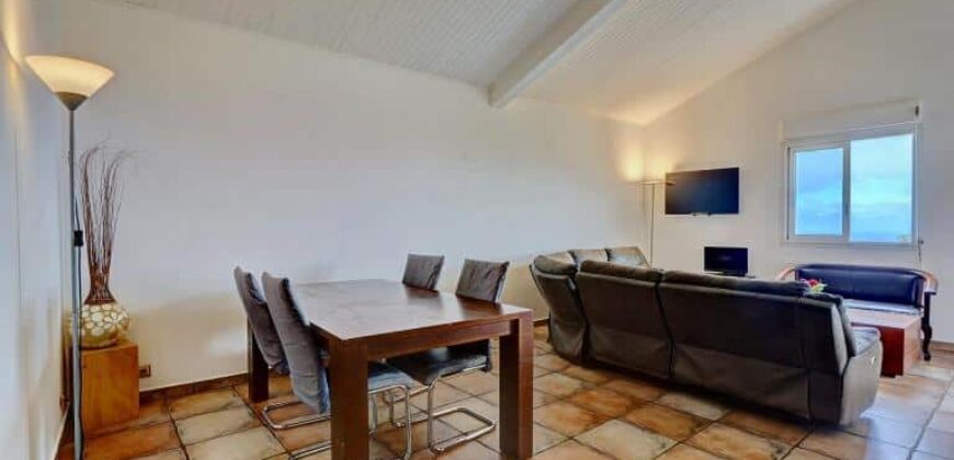A vendre une superbe villa F6 sur un terrain de 780 m2 avec vue mer à Saint Leu