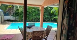 A louer une spacieuse villa F5 de 165 m2 avec piscine située en plein centre-ville de La Ravine des Cabris