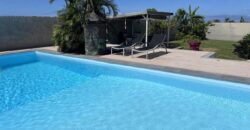 A vendre une grande maison T7+ un T2 avec piscine nichée dans le quartier calme de Pierrefonds à Saint Pierre