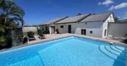 A vendre une grande villa T7+ un T2 avec piscine nichée dans le quartier calme de Pierrefonds à Saint Pierre