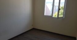 A vendre un appartement T3 d’environ 61 m2 situé proche du centre-ville au Tampon