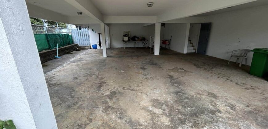 Vente villa T4 de 112 m2 située dans un endroit calme et résidentiel à La Rivière Saint Louis