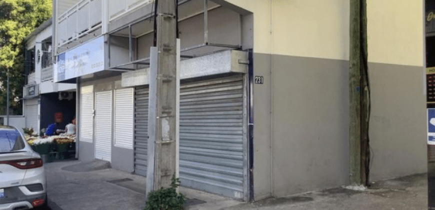 A louer local commercial de 27 m2 situé proche de toutes commodités à Saint Louis