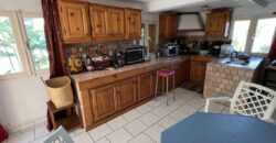 A vendre une villa de ville T5 en R+1 offrant une superbe vue sur mer à L’Etang Salé