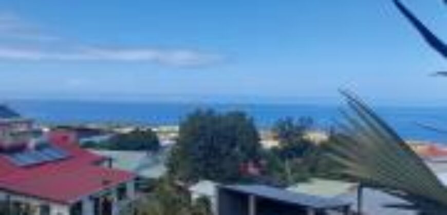 A louer appartement T4 de 84 m² avec vue imprenable sur la mer au Portail Saint-Leu. A louer appartement T4 de 84 m² avec vue imprenable sur la mer au Portail Saint-Leu.