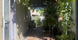 Vente d’une spacieuse villa de 218 m² sur terrain piscinable de 395 m² située en plein centre-ville du Port
