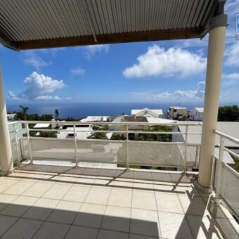 A vendre un agréable appartement T2 de 48 m2 situé en plein centre de La Montagne