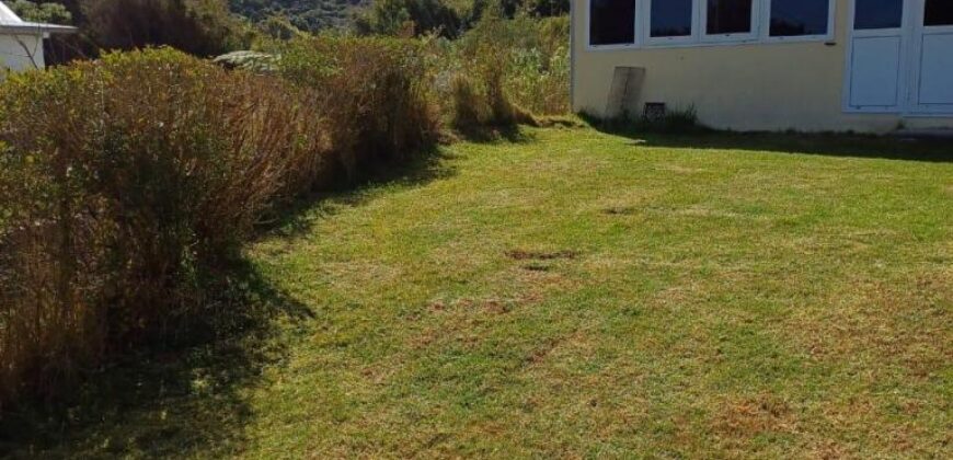 A louer une villa meublée de 84m2 sur un vaste terrain de 700m2 à Plaines des Cafres