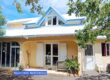 A vendre une villa familiale de type F5 implantée sur un terrain constructible de 611 m2 à Saint Joseph proche du centre-ville