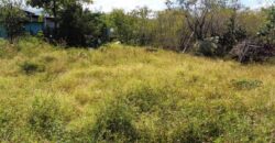 En vente un terrain plat constructible de 882 m2 situé dans le quartier calme de Piton à Saint Leu