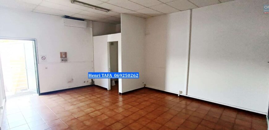A louer local commercial ou professionnel de 44.43 m2 situé en plein centre-ville de Saint Joseph