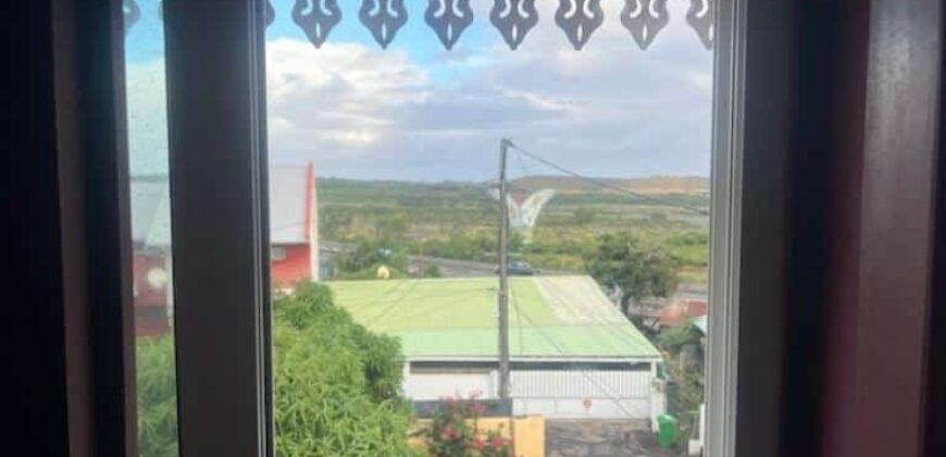 A louer un appartement T2 situé dans une petite résidence à proximité du centre-ville Saint Louis