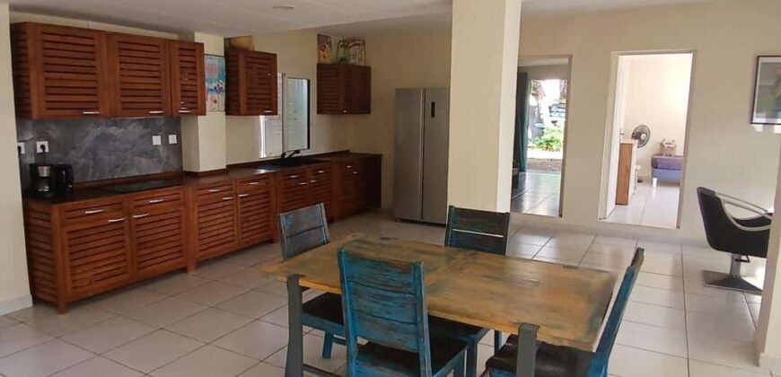 Vente d’une magnifique villa de 112 m² située en bord de mer à Saint-Paul