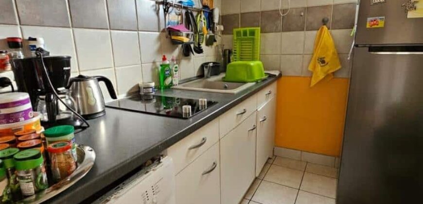 A vendre un charmant studio rénové à deux plages au coeur de la station balnéaire de Boucan Canot