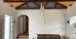 A vendre une charmante villa F4 avec deux T2 indépendants sur un terrain de 1800m2 à Saint Denis