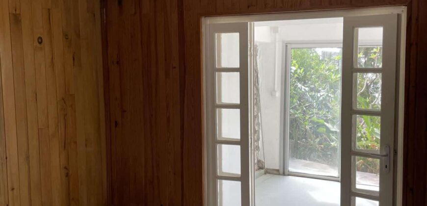 A vendre une charmante villa F4 avec deux T2 indépendants sur un terrain de 1800m2 à Saint Denis