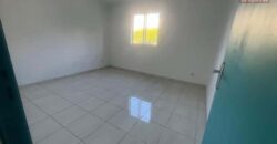 A louer une charmante villa de 120 m2 située dans le secteur recherché de Montée Sono