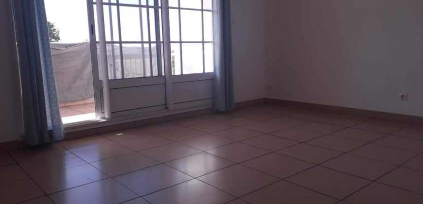 A louer un studio de 25m2 dans une résidence privée à La Possession