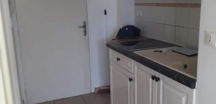 A louer un studio de 25m2 dans une résidence privée à La Possession